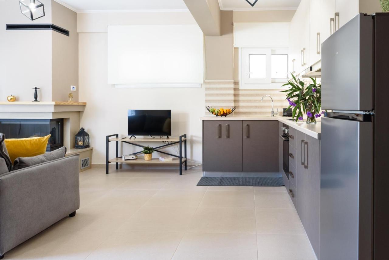 Afroditi'S Delux Apartment Monemvasía Екстериор снимка
